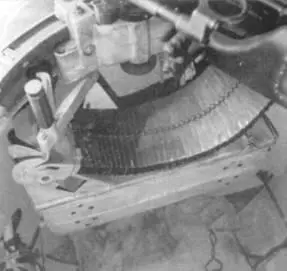 Детальный снимок хвостовой стрелковой установки Правая стойка шасси 1 - фото 177