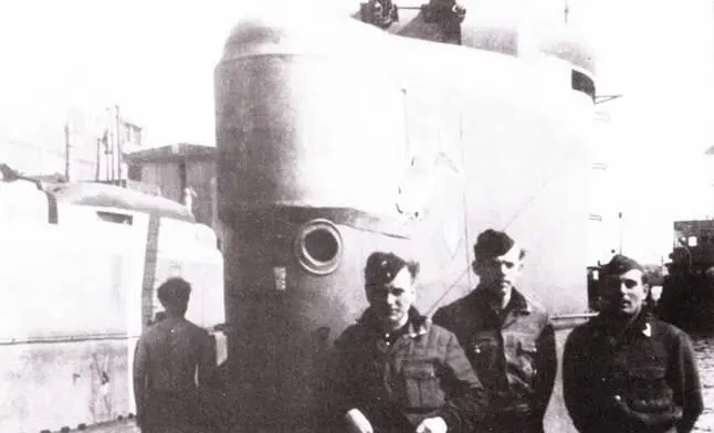 U 2524 после окончания боевой подготовки в апреле 1945 г в Iюбеке 3 мая 1945 - фото 29
