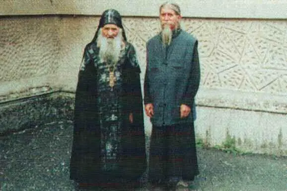 Схиархимандрит Феодосии и иеромонах Мардарий сподвижники по КиевскоПечерской - фото 6