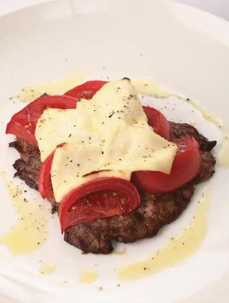 Свинина фаршированная грибами и сыром с соусом из сладкого перца Шампиньоны - фото 322
