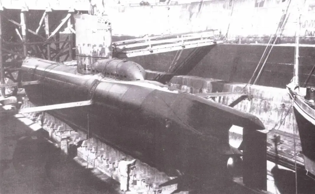 U 2326 11 апреля 1946 года в сухом доке Шербура Франция После испытаний ее - фото 85
