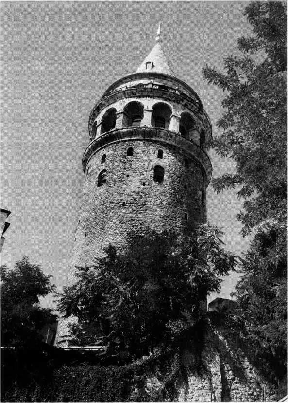 Башня Галата Константинополь Середина XIV в В попытках расширить - фото 72