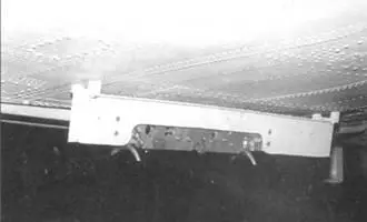 На Даунтлесс монтировались два бомбодержателя Mk50l под каждой консолью - фото 114