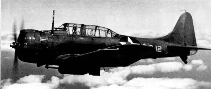 Этот самолет SBD1 в конце 1942 года был переведен в учебные Обтекатель - фото 28