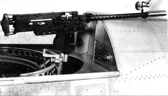 Пулемёт Браунинг калибра 762мм был установлен для защиты задней полусферы Па - фото 37