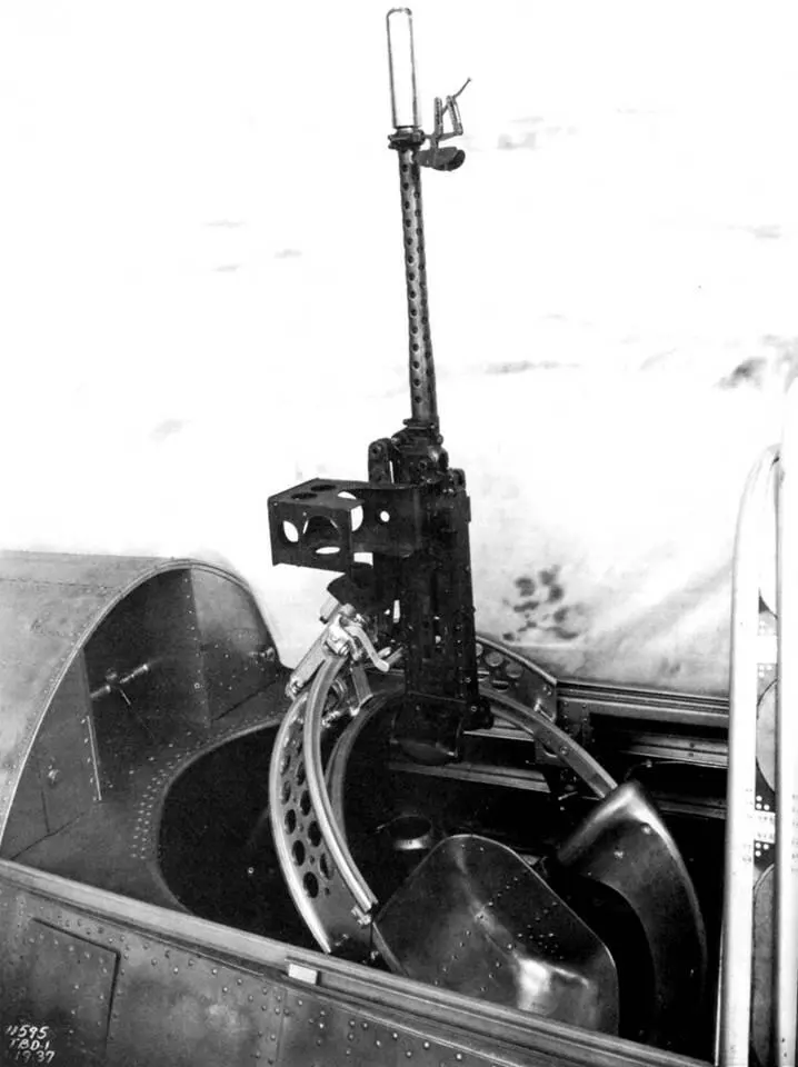 Стандартным оружием стрелкарадиста на TBDI был пулемёт Браунинг калибра - фото 38