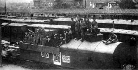 Бронепоезд III Интернационал в Баку Бронепоезд Белой гвардии в Тифлисе - фото 76