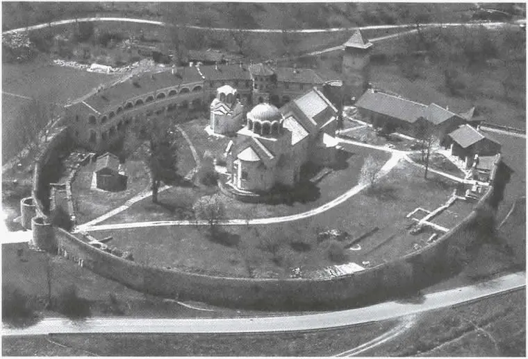 Образец набожности правителя Монастырь Студеница задужбина Стефана Немани - фото 5