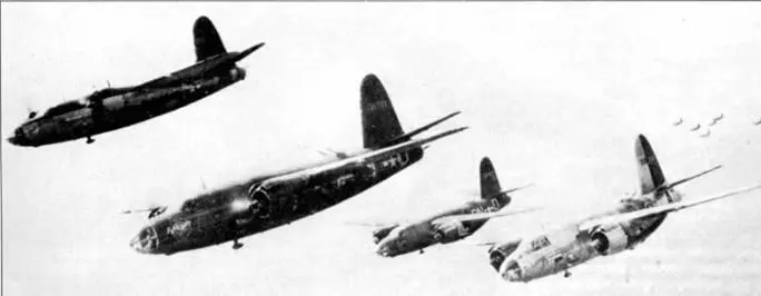 Три снимка самолета Flak bait С июня 1943 г до Дня Победы этот Мародер - фото 189