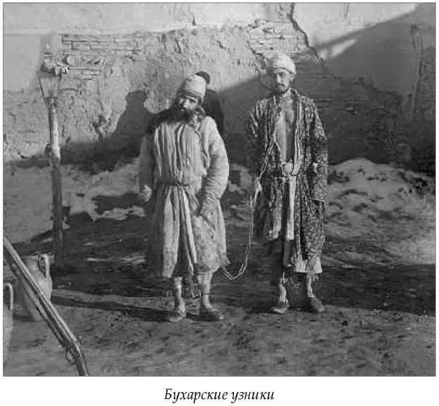 Содержатся эти исторические сокровища плохо или вернее сказать они совсем не - фото 26