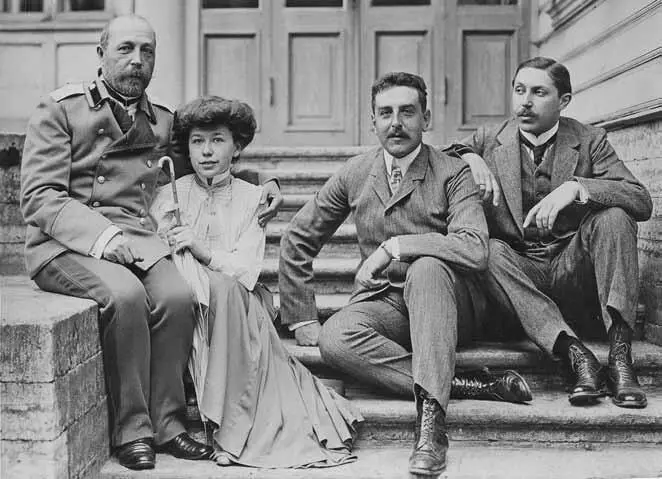 8 Ф Ф Палицын Надежда невестка и Николай Брадке сын Федор 1909 г - фото 9