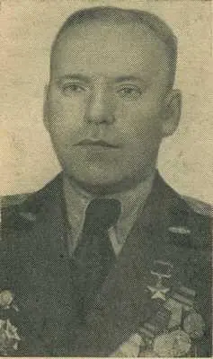 Родился в 1918 году в дерБеляевка Ухловского района Рязанской области С 1934 - фото 147