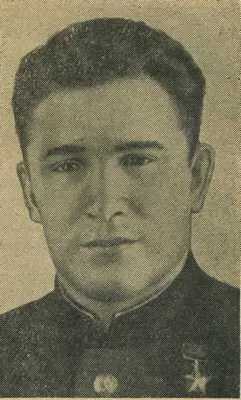 Родился в 1915 году в селе Синявино Плавского района Тульской области в семье - фото 159