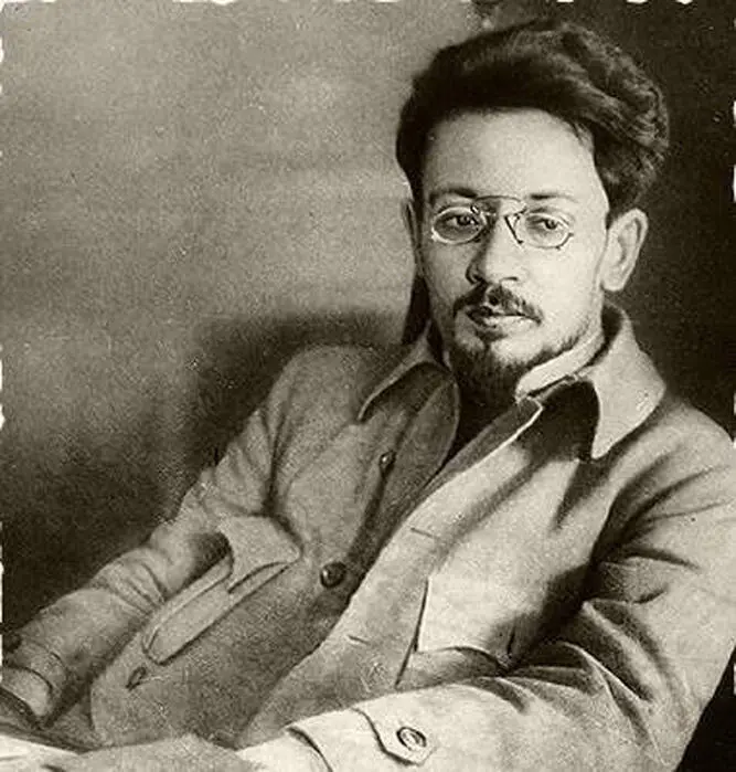 Рис ЯМ Свердлов Этот очередной еврейский фашист именем которого и сейчас - фото 9