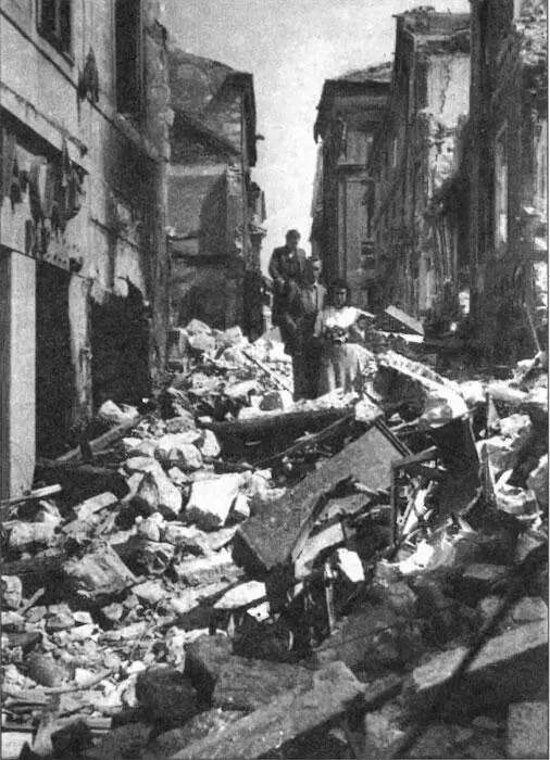 Белград после бомбардировки 1941 г Командир 2й танковой бригады Герман - фото 72