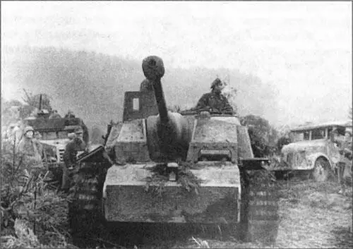 Немецкая бронетехника во время Арденнского наступления Франция Танк М4 - фото 87