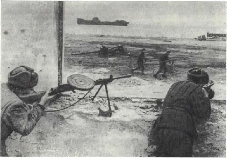 Бой на набережной Керчи Апрель 1944 г Вступление морского десанта в - фото 154