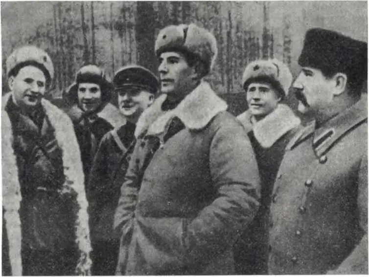 Командиры партизанских соединений и отрядов действовавших на Волыни В первом - фото 91