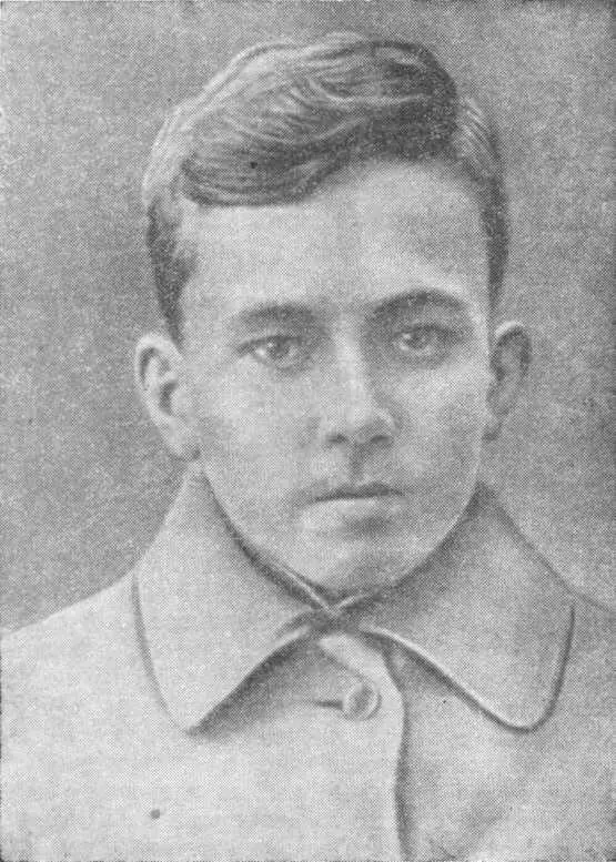 Н Островский 1918 Николай принимал горячее участие в школьных спектаклях По - фото 9