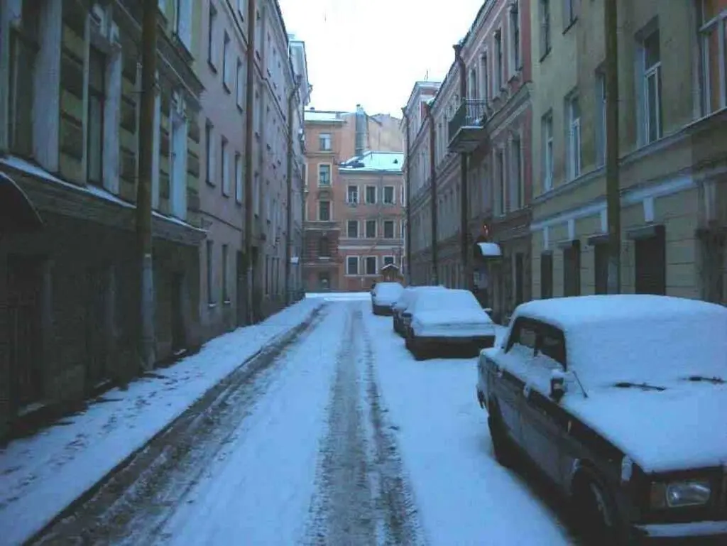 Угол Прачечного переулка и улицы Декабристов 2010 г Фото автора Судьба свела - фото 33