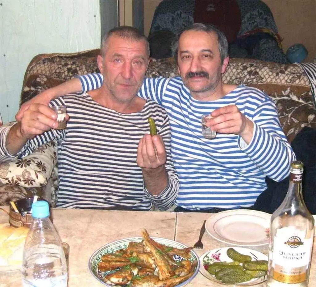 С Жорой два друга два балтийцапитерца Лен область 2012 г Фото из - фото 37