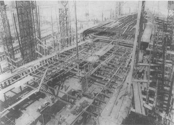 Тайгер на стапеле В начале 1913 г в присутствии первого лорда - фото 34