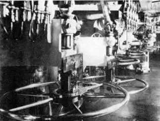 Линейный крейсер Худ 1940 г На боевых постах 7 марта 1940 г Худ - фото 63