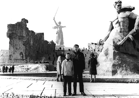 На Мамаевом кургане Как дела Спартак КИНО 1970 г В редкий - фото 57