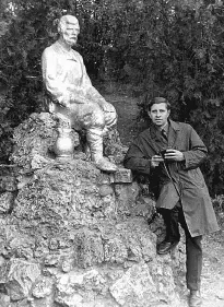 Крайняя слева Дина Николаевна КНЯЗЕВА медсестра Кисловодского санатория с - фото 74