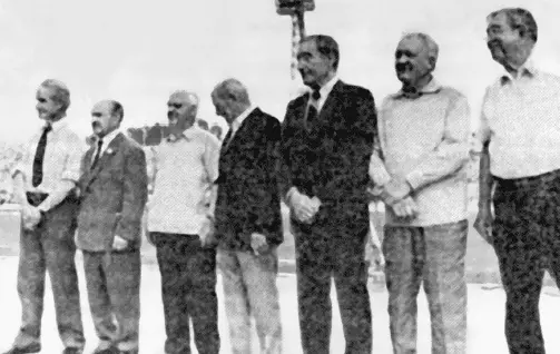 1987 г Николай Старостин Сергей Ильин Николай Малин Михаил Семачастный - фото 120