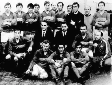 Спартак чемпион СССР 1969 г Стоят В Папаев В Янкин В Калинов С - фото 125