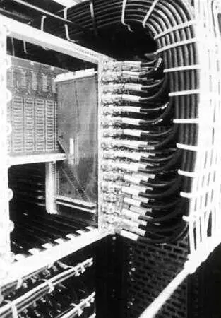Рис 79 Большие матричные видеокоммутаторы Pacific Communications - фото 218