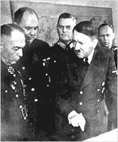 Адольф Гитлер обсуждает с генералами вермахта детали плана Барбаросса - фото 84