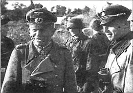 Командующий 2й танковой группой Гудериан и офицер Лейбштандарта СС 29 - фото 539