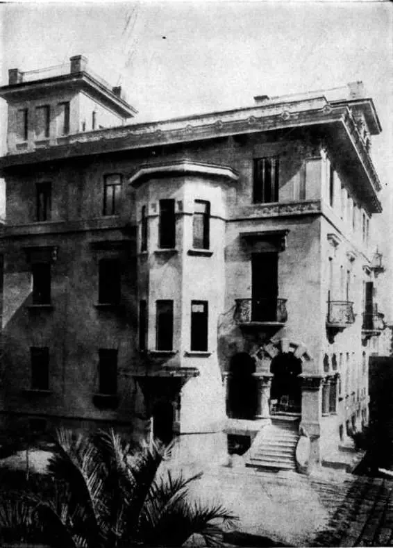 Здание советского полпредства в Риме 1922 г В Стокгольм прибыли утром 14 - фото 20