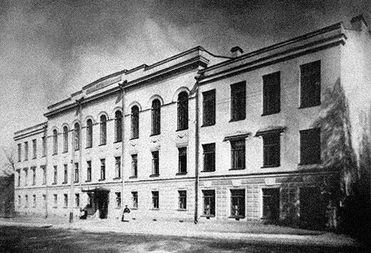 Здание Мариинской женской гимназии в Царском Селе после перестройки 1908 г - фото 37