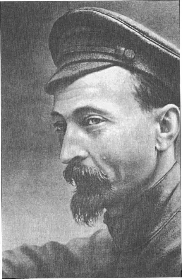ФЭ Дзержинский Красногвардейцы у бронеавтомобиля захваченного у юнкеров - фото 15