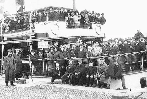 Во время туристического похода на Иматру 1909 год Фотограф К Булла Во - фото 154