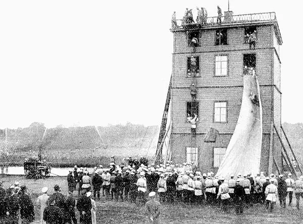 Праздник пожарной дружины в Лигово Учение дружинников Фото К Буллы 1903 год - фото 28