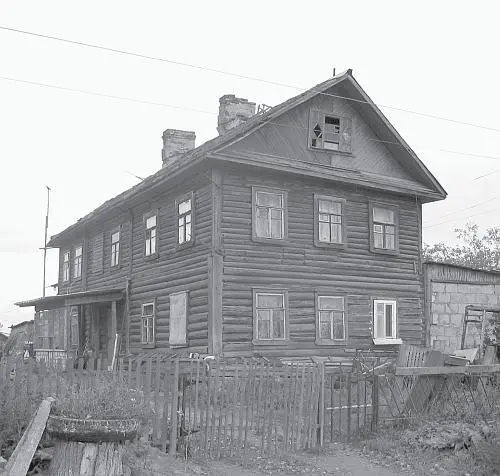 Деревня Каменка Фото автора октябрь 2006 г Один из офицеров Дмитрий - фото 67
