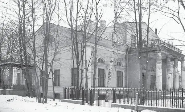 Бывший графский дом на Главной улице Фото автора конец 2006 г Вскоре - фото 82