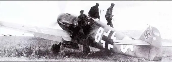 2 июля 1941 года оберлейтенант Вольфдитер Хью празднует свою 6ю и 7ю победы - фото 74