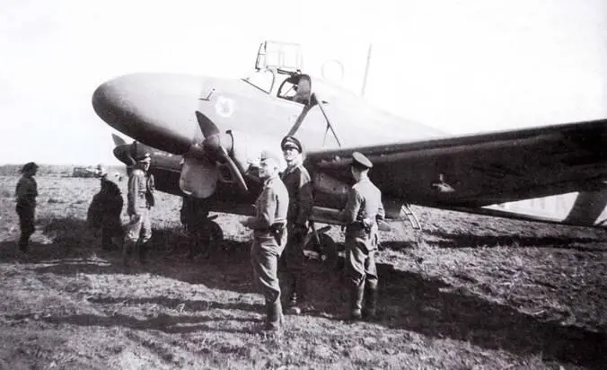 Fw 58 из IIIJG 77 на аэродроме Яссы июль 1941 года Каждая Группа - фото 84