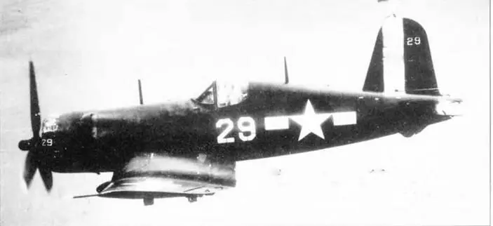 F4U1D 29 из эскадрильи VBF 10 с авианосца Интерпид CVII начало 1945 - фото 125