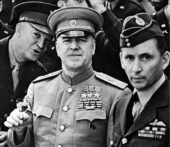 Жуков и английский главнокомандующий Монтгомери в Берлине Тема многочисленных - фото 17