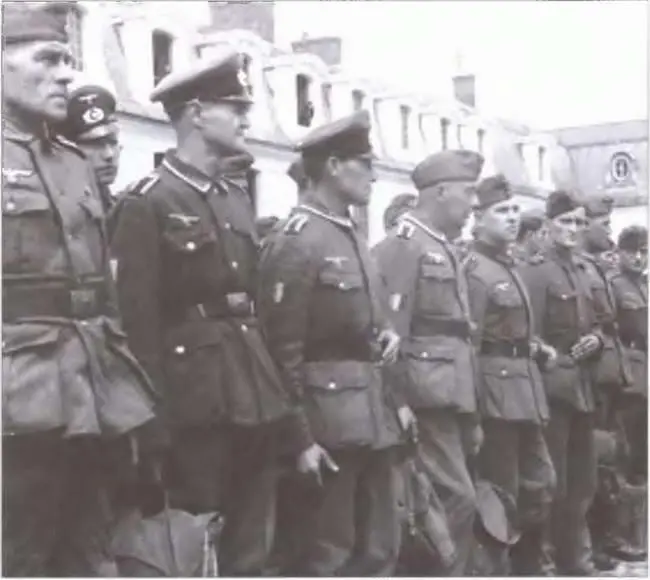 Пополнение отправляется из Парижа 1942 г Лейтенант Жак Сево - фото 30