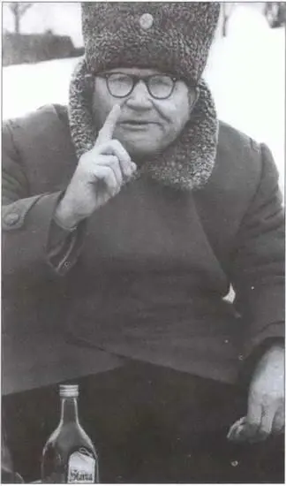 Одна из последних фотографий маршала Конева Памятник ИС Коневу в - фото 23