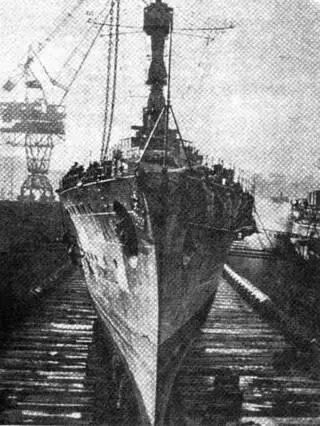 В доке 1929 г Обратно крейсер шел через Суэцкий канал и Средиземное море с - фото 20