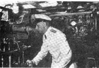 На Кенигсберге в дальнем плавании 1935 год прошел для корабля в рутинной - фото 48