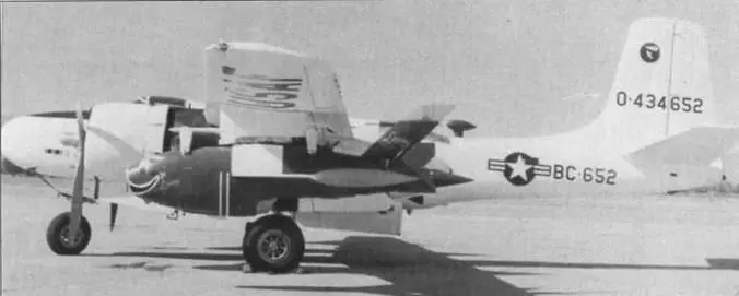 Самолетыносители БПЛА обозначались DB26D На снимке окрашенный полностью в - фото 102